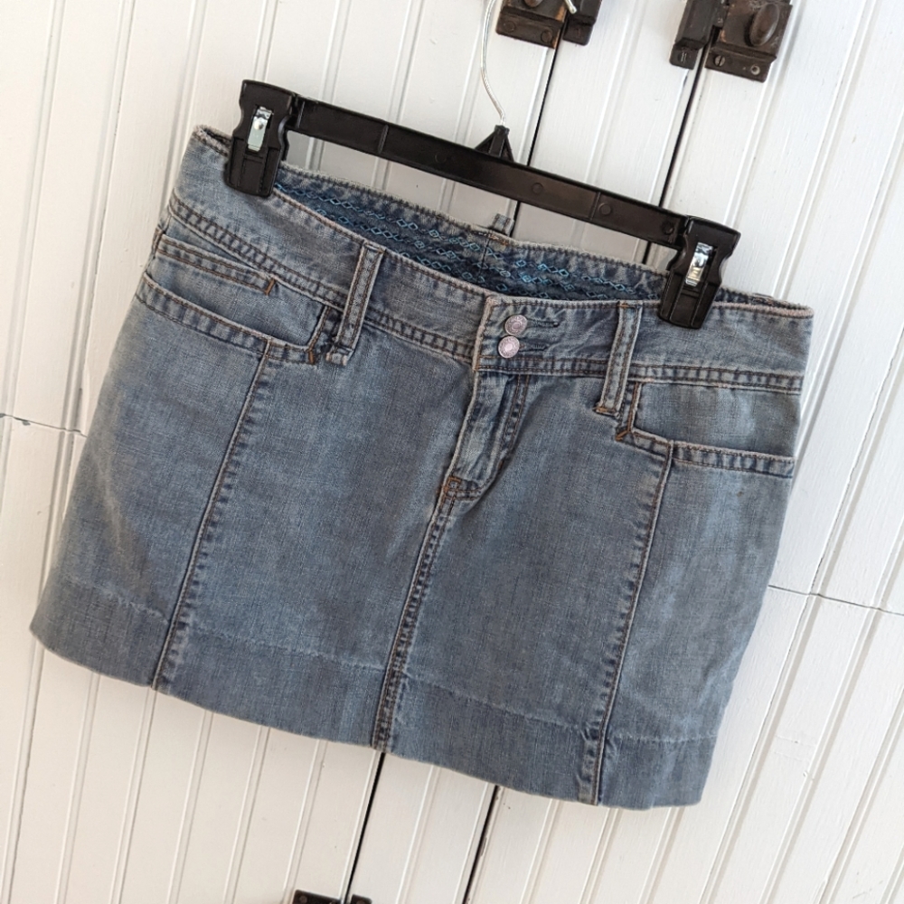 Gap denim jean mini skirt size 2
